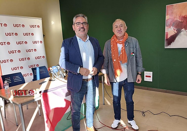 Jesús Izquierdo y Pepe Álvarez, de UGT, este miércoles.