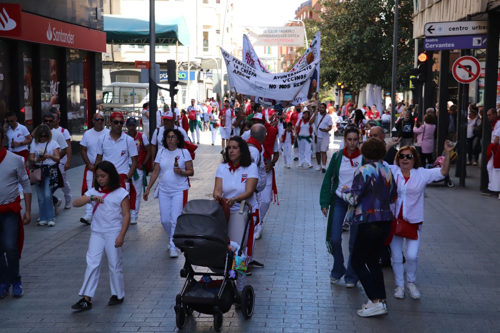 Arnedo disfruta de paellada, pasacalles y degustaciones en el cierre de sus fiestas