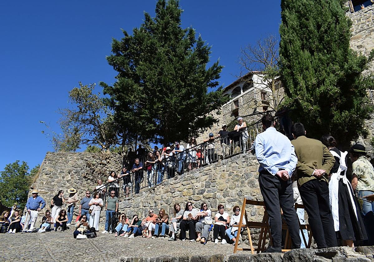 Microteatro por las &#039;Calles Empedradas&#039; de San Román de Cameros