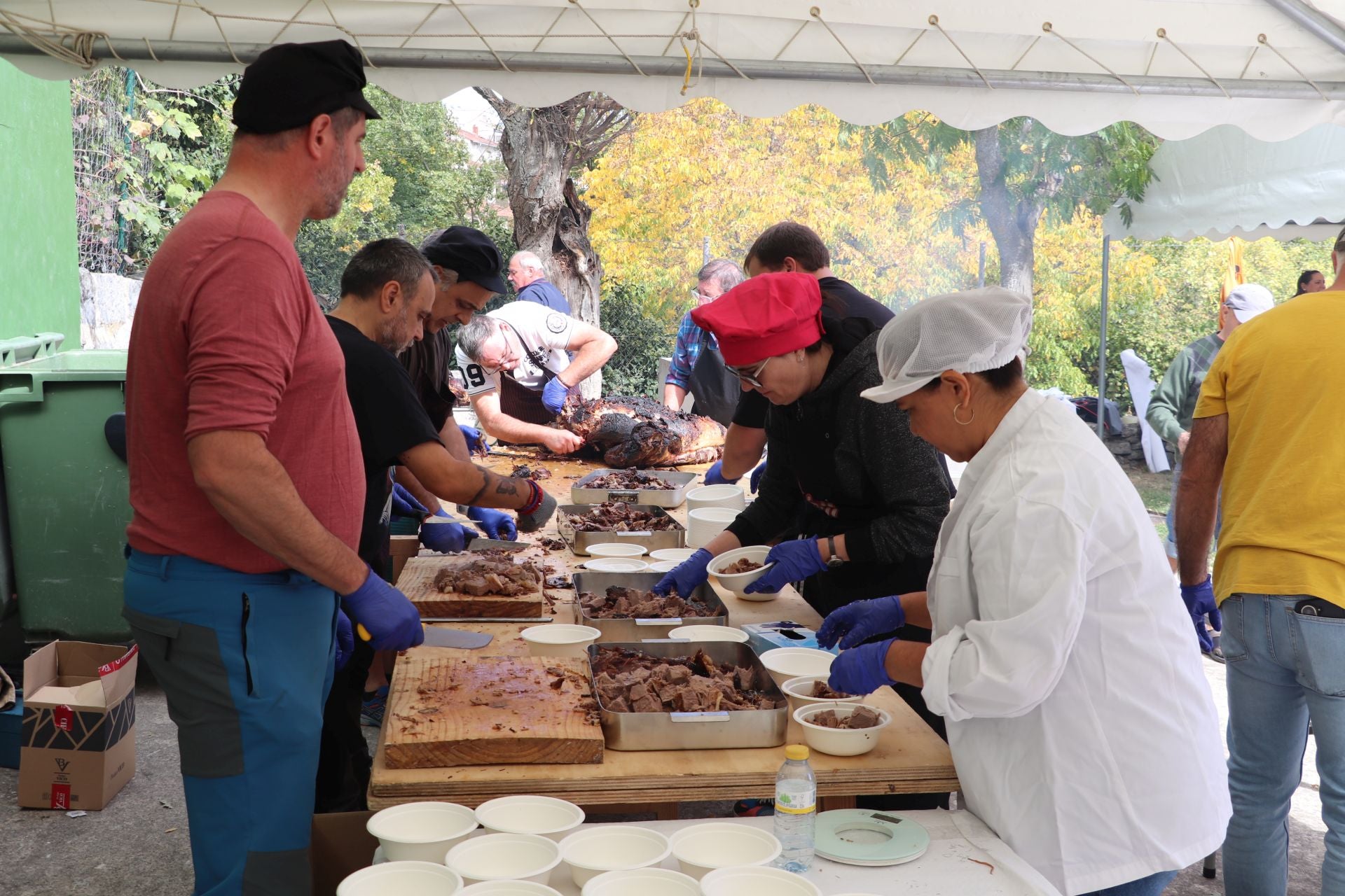 Las imágenes de la XXII Jornada de la Ternera Asada de Enciso