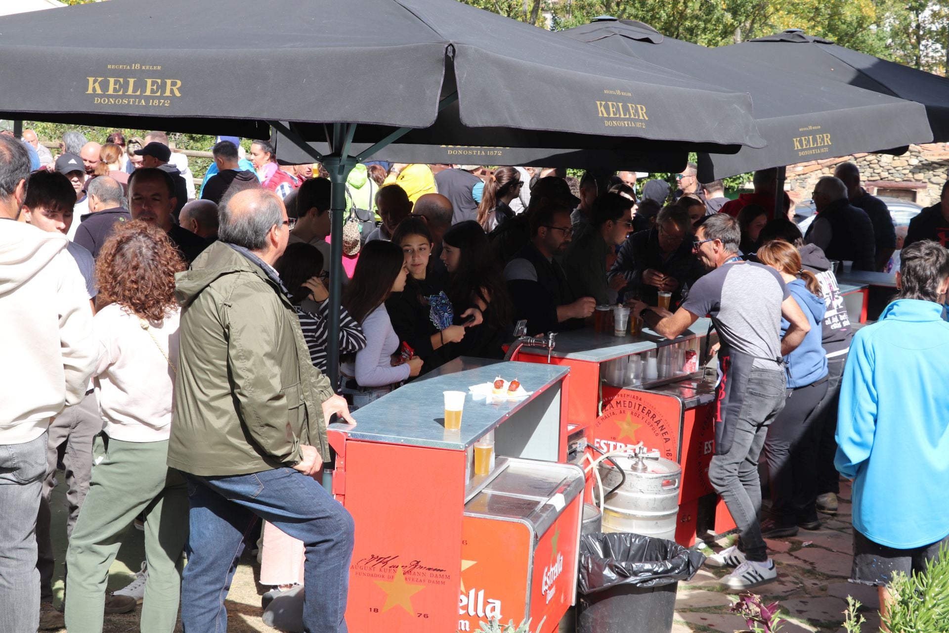 Las imágenes de la XXII Jornada de la Ternera Asada de Enciso