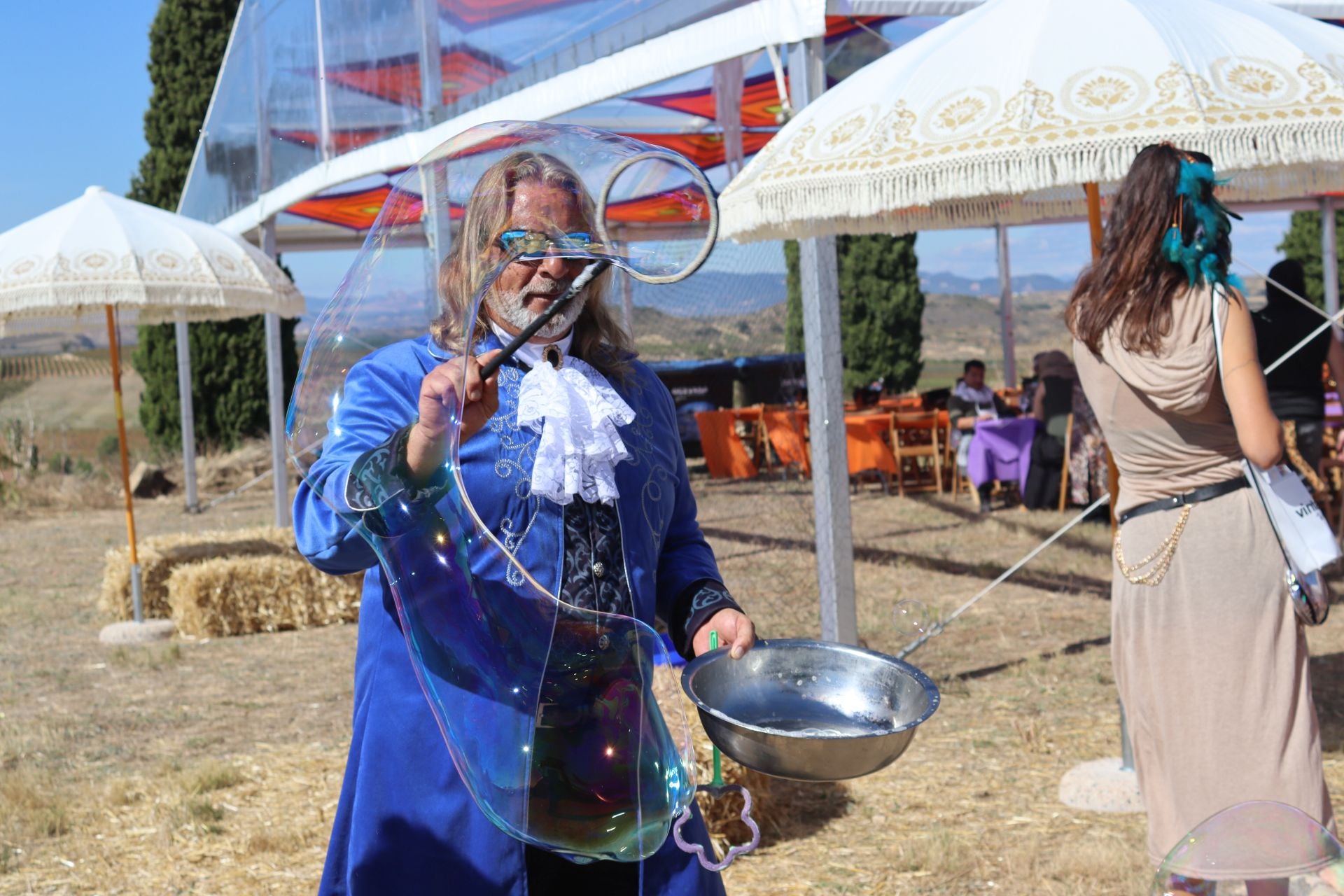 Disfraces, música y buen vino en el Vintae Wine Fest