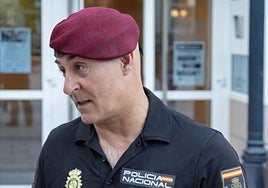 Fernando Pascual, en la plaza de la Diversidad.