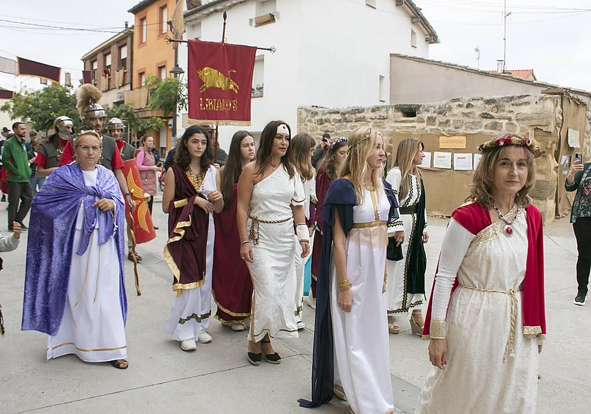 Desfile de berones y romanos en una imagen de archivo.