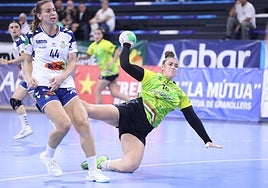 Paula Morales anota el gol del triunfo para el Grafometal.