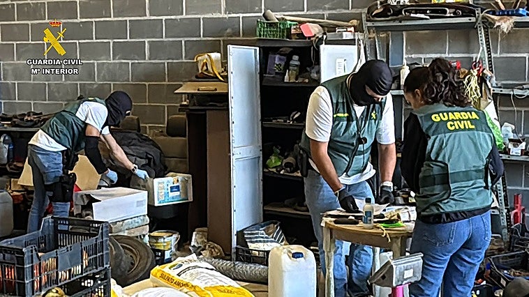 Registro efectuado por la Guardia Civil en el marco de la 'Operación Landwrt'.