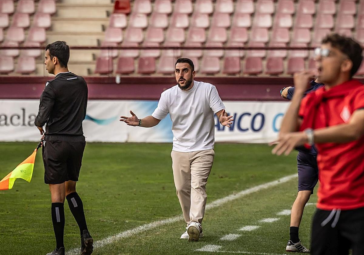 Adrián Cantabrana dirige a la SDL en Las Gaunas.