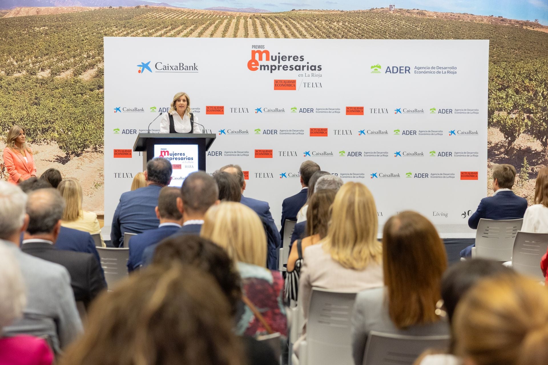 Actualidad Económica y TELVA premian a las Mujeres Empresarias en La Rioja