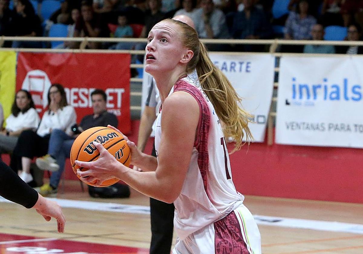 Forster sumó seis puntos ante el Santfeliuenc.