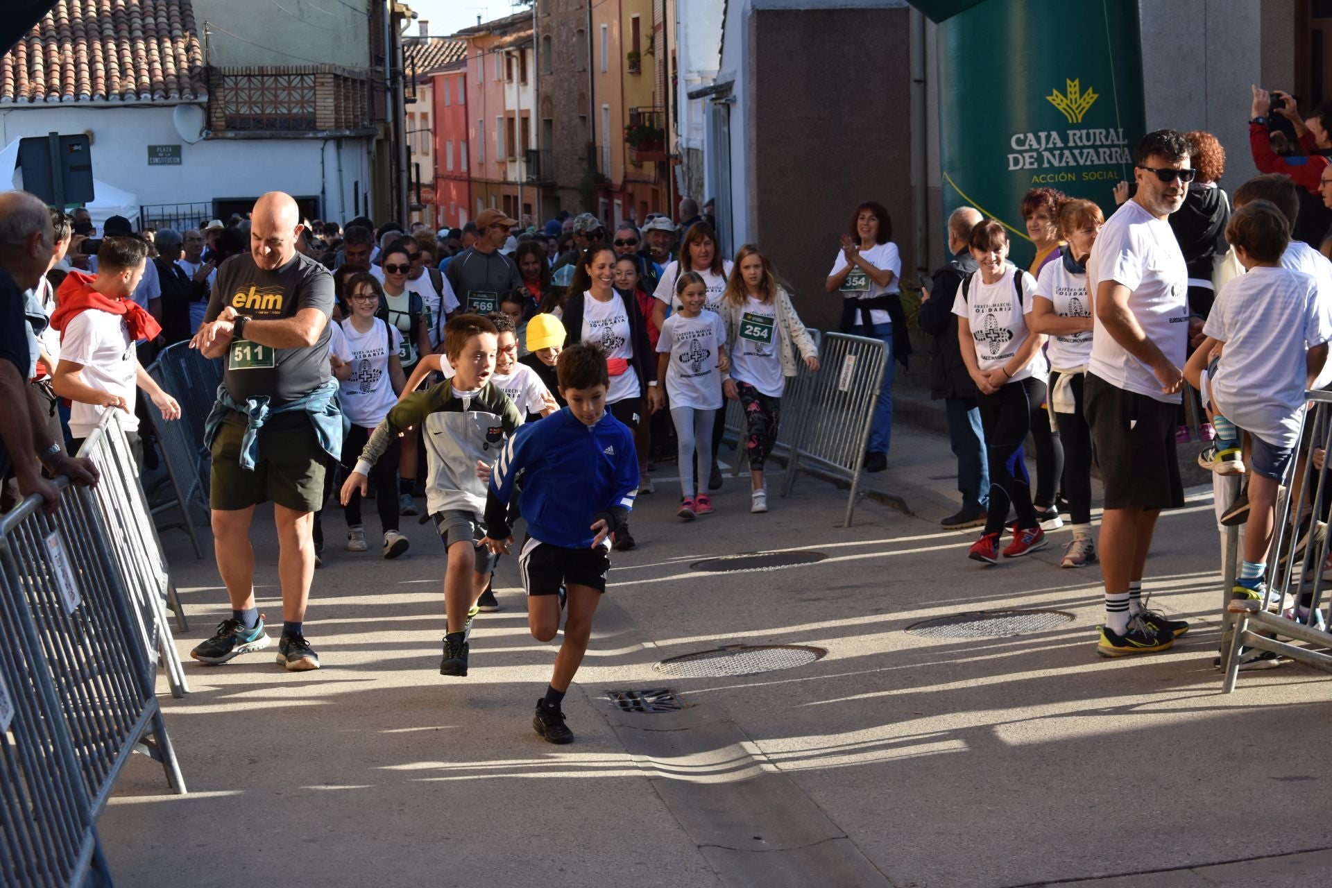 Las imágenes de la carrera y marcha solidaria en El Redal