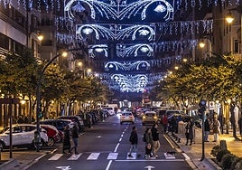 Luces de Navidad de la pasada campaña en la calle San Antón de Logroño.