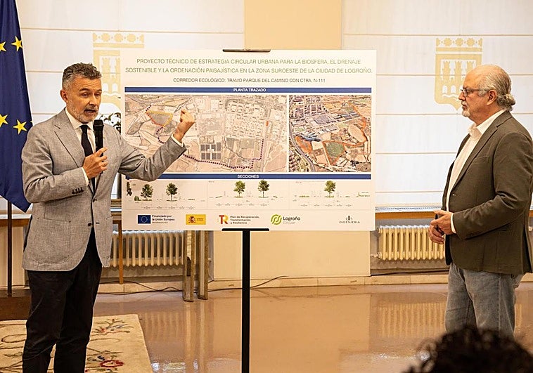 El alcalde de Logroño, Conrado Escobar, y el concejal de Medio Ambiente, Jesús López, este martes en la presentación del Corredor Ecológico Sur.