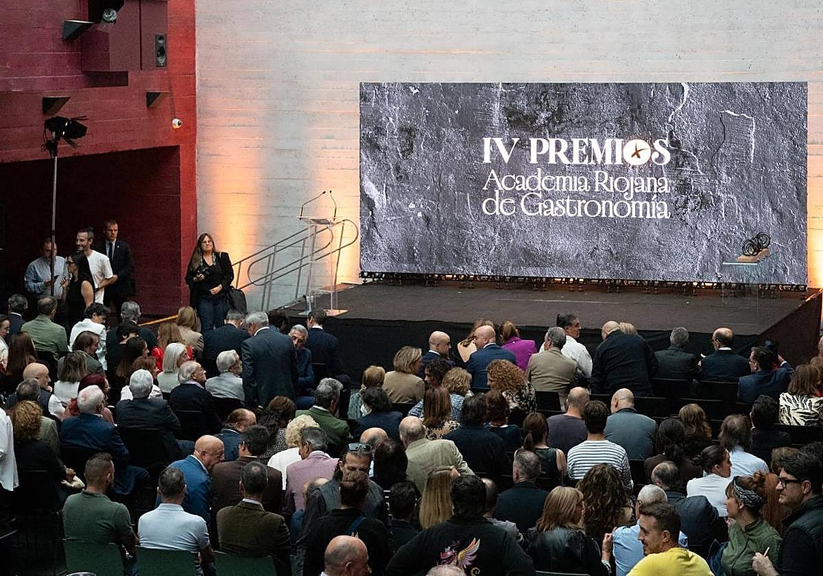 Los galardones de la Academia Riojana de Gastronomía, a tres entidades que superan el siglo de historia