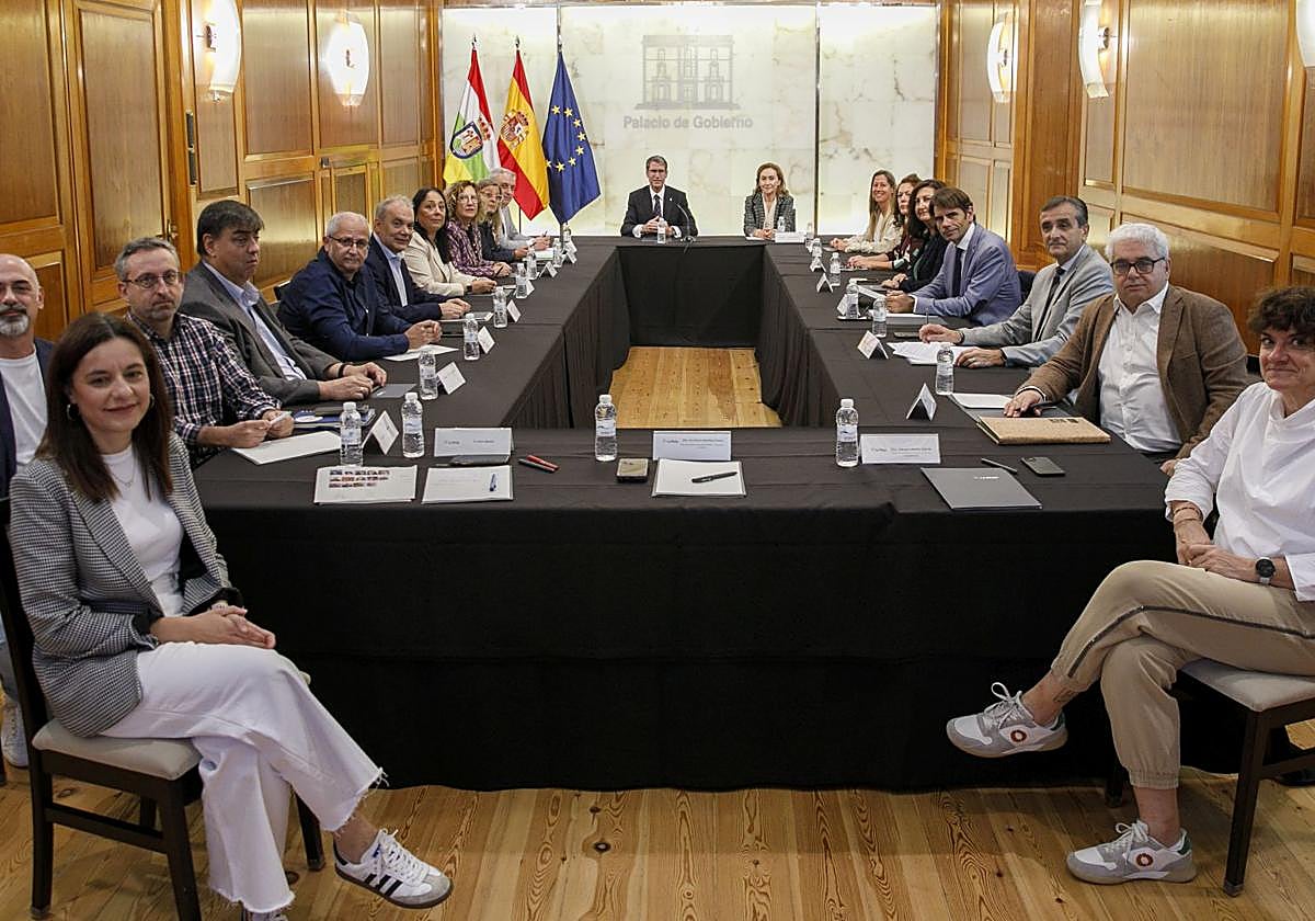 Primera reunión de la Mesa del Diálogo Civil del Tercer Sector de Acción Social de La Rioja.