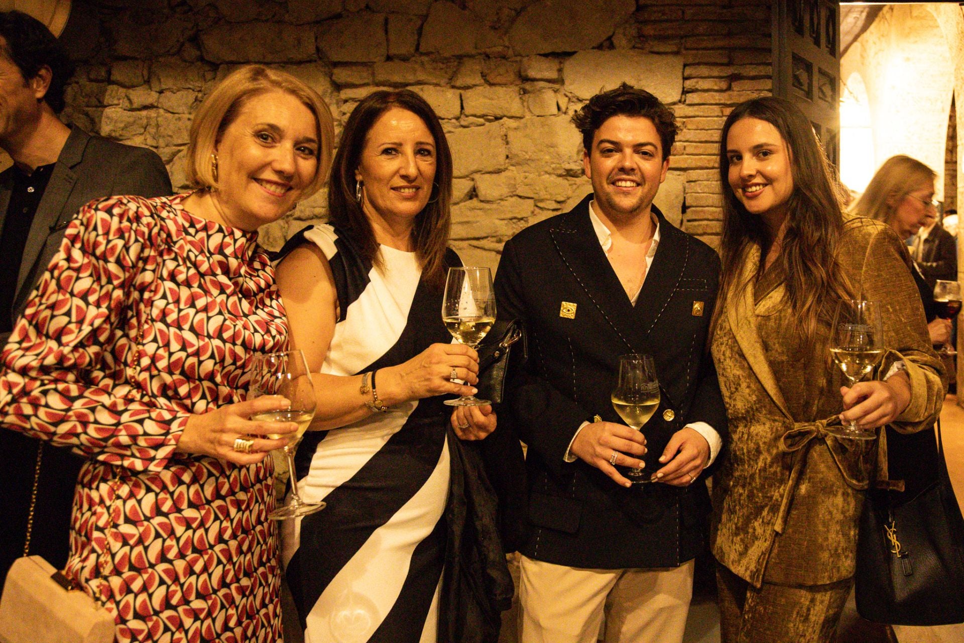 Rosa Serrano, Sonia Ochagavía, Álvaro Martínez y Ángela Ruiz.