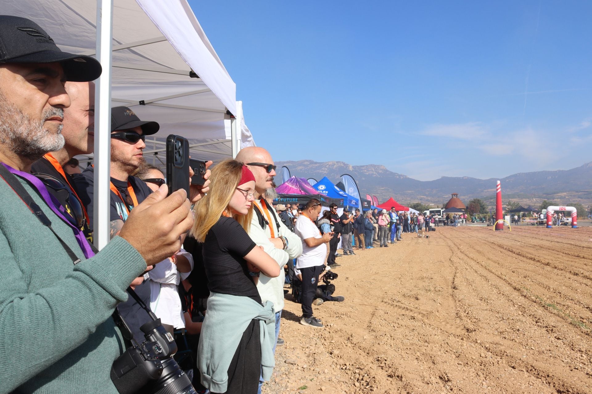 Exhibición de drones entre San Vicente y Briones