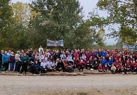 Encuentro en la Vía Romana del Iregua de los caminantes que partieron desde Villamediana y Alberite, antes de salir hacia Lardero.