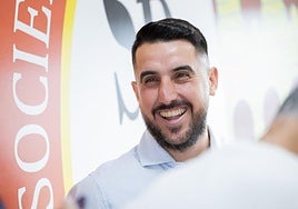 Adrian Cantabrana, en su presentación como nuevo entrenador SDL.