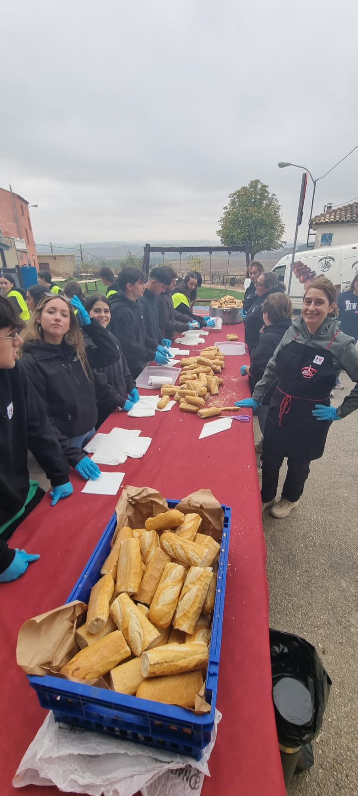Marcha del vino y el chorizo asado de El Cortijo