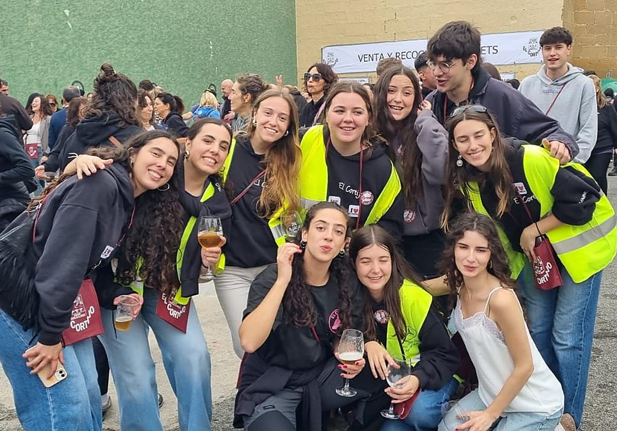 Marcha del vino y el chorizo asado de El Cortijo