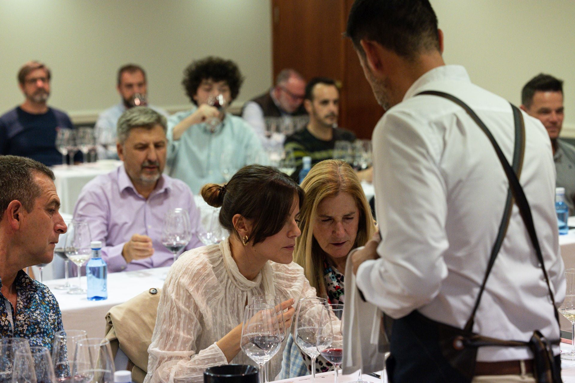 Las imágenes de la cata de Viticultores de Lapuebla