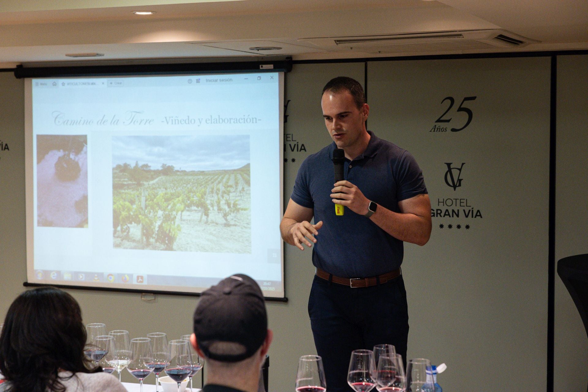 Las imágenes de la cata de Viticultores de Lapuebla