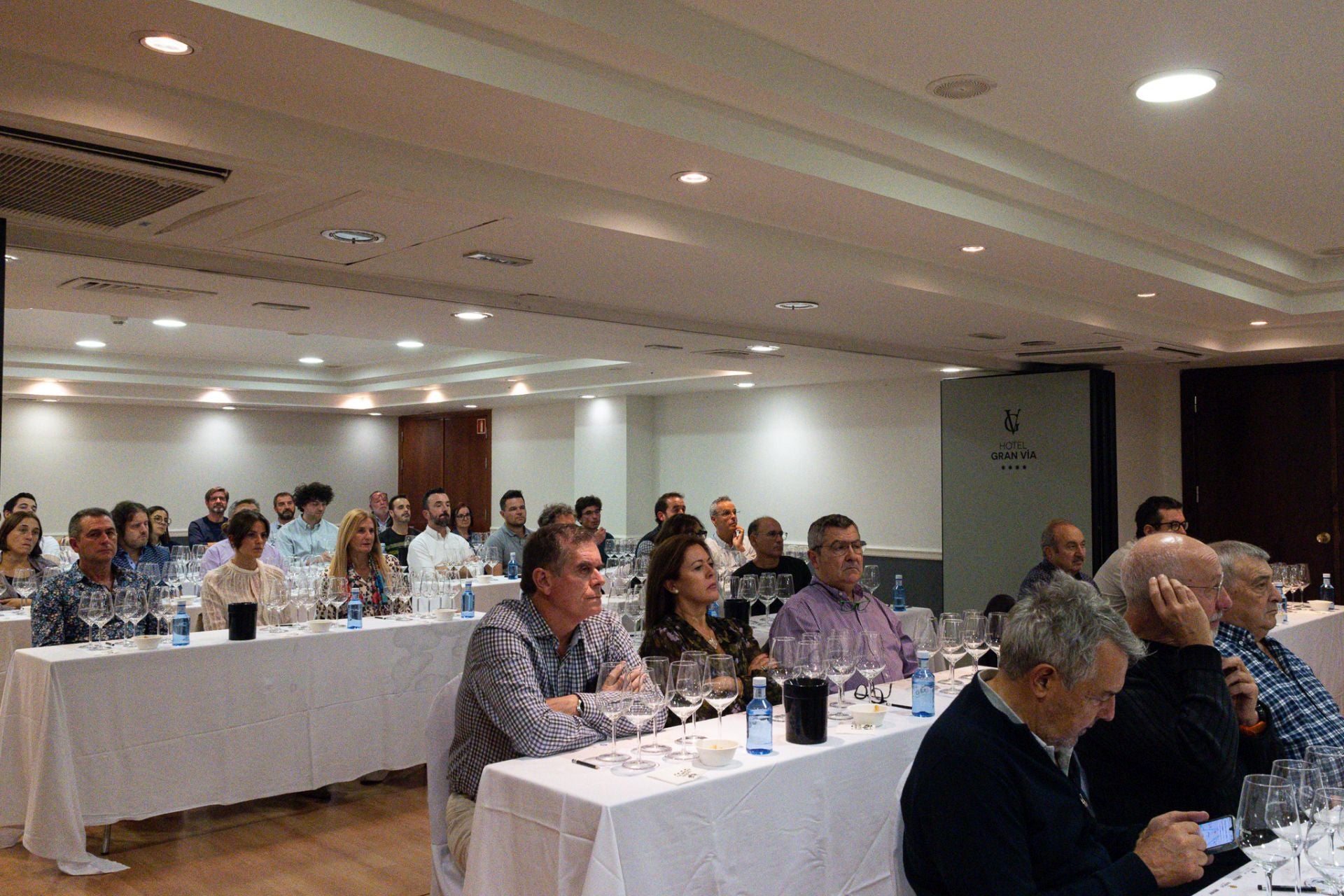 Las imágenes de la cata de Viticultores de Lapuebla