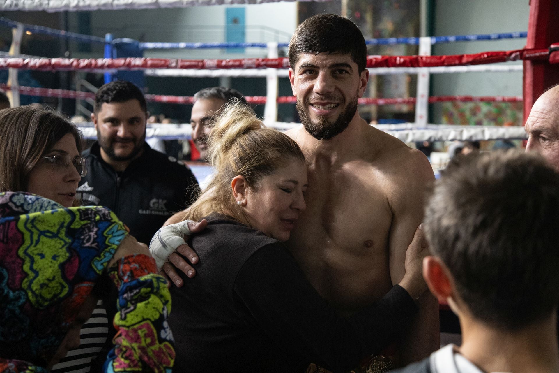 Las imágenes del combate de Gazi Kalidov
