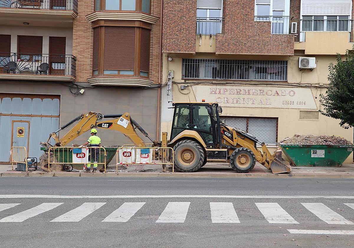 Los vecinos han sufrido doce averías en lo que llevamos de octubre, como esta en avenida de Zaragoza.