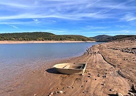 Aspecto que presentaba el embalse González Lacasa a principios del mes de octubre.