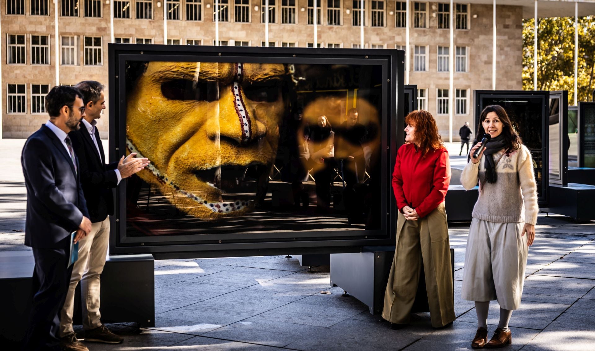 La exposición &#039;Colores del mundo&#039;, por las calles de Logroño