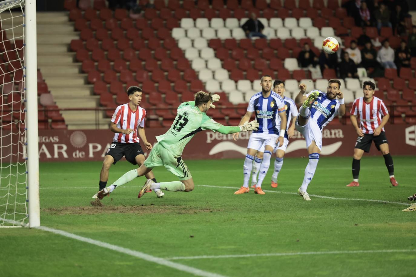 Las imágenes del encuentro UDL-Ponferradina