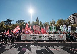 Los sindicatos se concentran en Logroño para reclamar mejoras salariales de los funcionarios