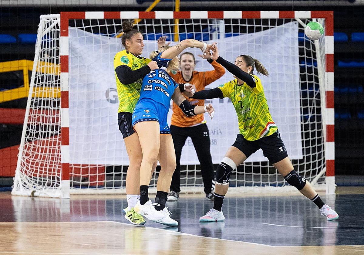 El Grafometal rindió a un buen nivel en defensa ante el Bera Bera pese a la derrota.