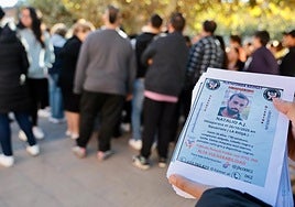 Uno de los carteles impreso que se exhibieron el pasado martes en Navarrete.