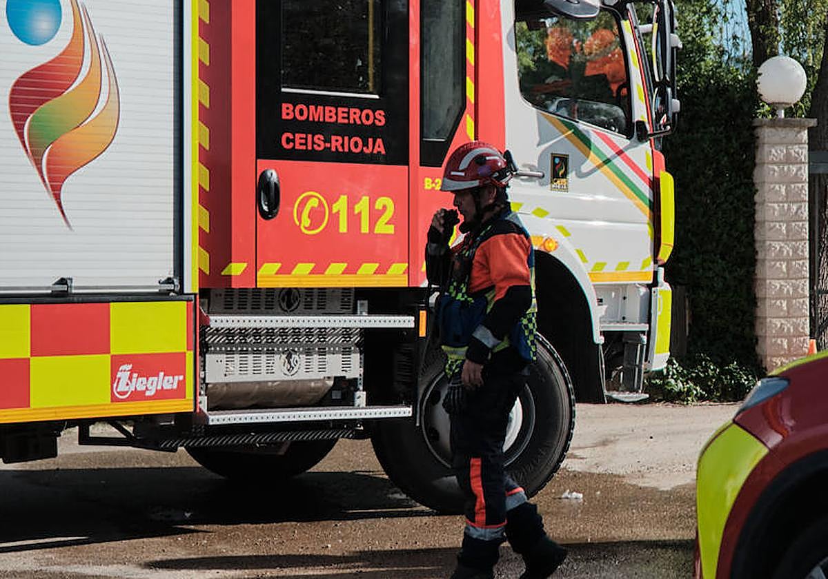 Incendio en un vehículo que circulaba por la AP-68, en Haro