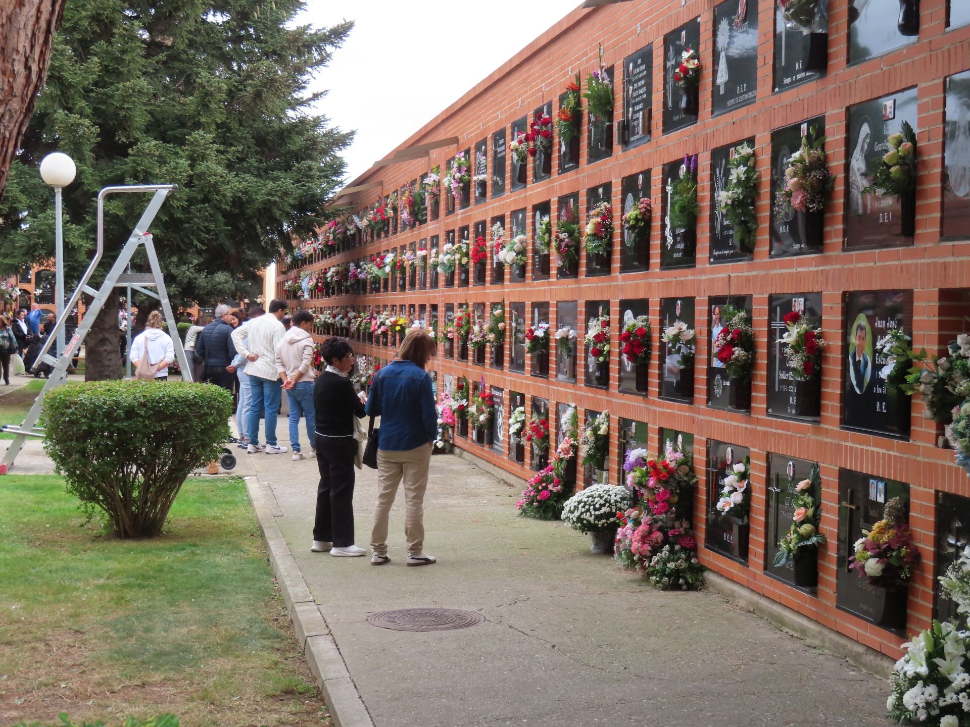 Los pueblos riojanos recuerdan a sus fallecidos