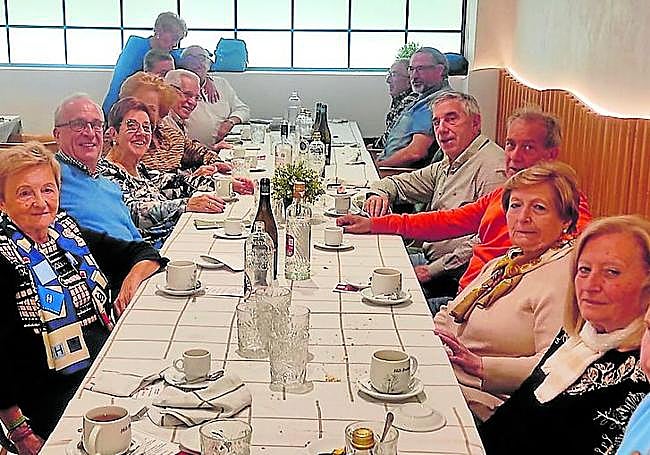 Voluntarios de Cáritas en la comida fraterna del pasado 24 de octubre.