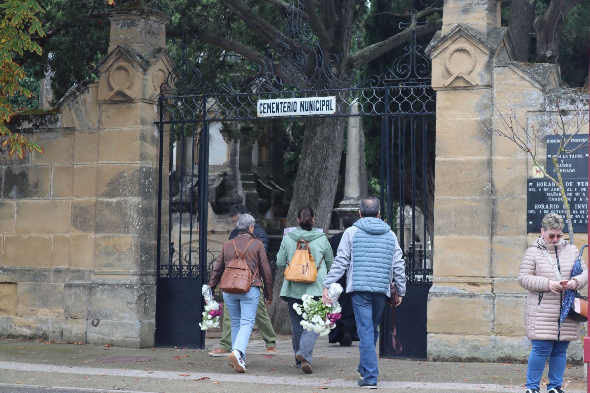 Los pueblos riojanos recuerdan a sus fallecidos