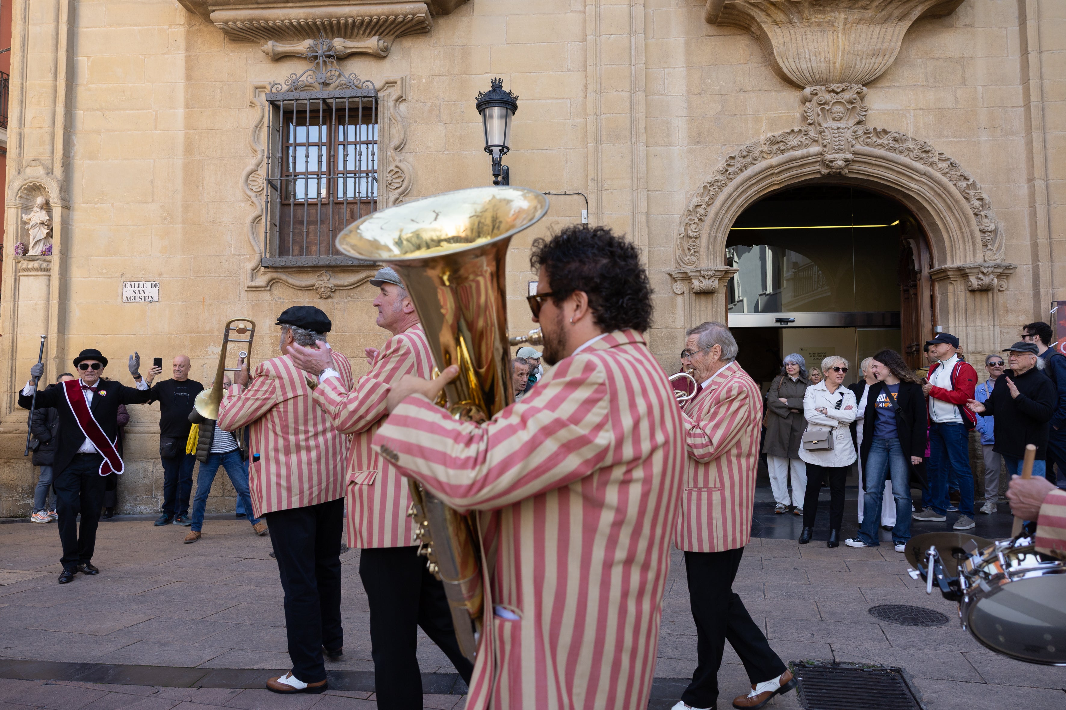 Riojazz recrea un funeral en Nueva Orleans por las calles de Logroño