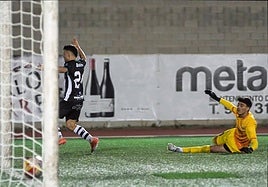 Celebración de Aitor Moreno tras su gol.