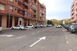 Los trabajos mejorarán el estado del pavimento y retirarán las isletas salientes de las aceras.