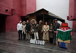 El alcalde, distintos concejales y los protagonistas de 'Ârtica' en la inauguración de Cuéntalo, en el Centro de la Cultura del Rioja.