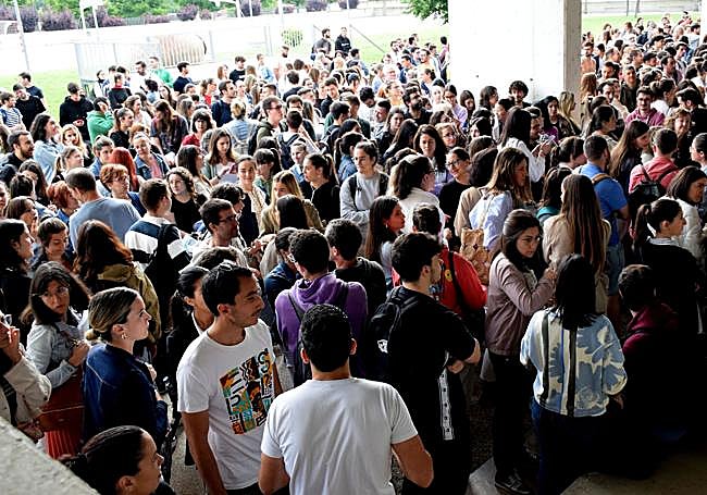 Imagen de archivo de una oposición de maestros en La Rioja.