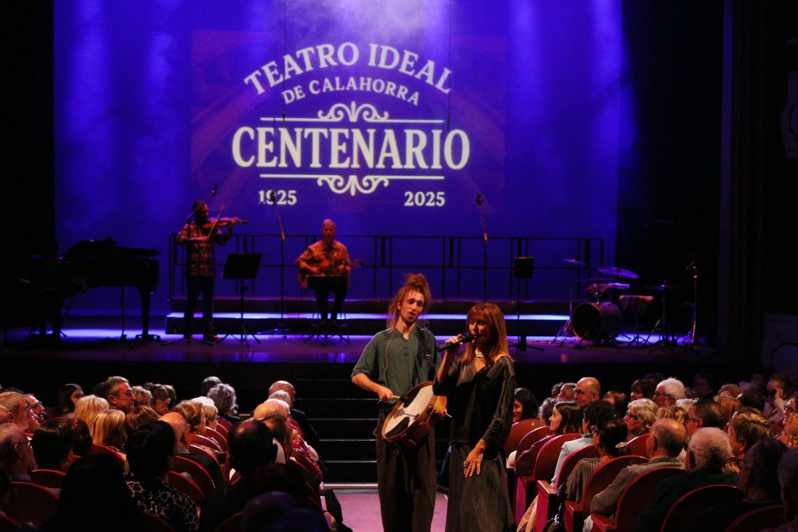 Silvia y Manolo, en el teatro Principal.