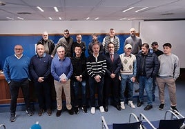 Representantes hosteleros antes de su comparecencia pública de este lunes para analizar la nueva ordenanza de terrazas.