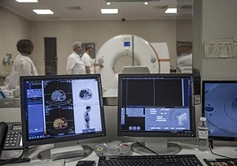 Equipo de TAC instalado en el CIBIR.