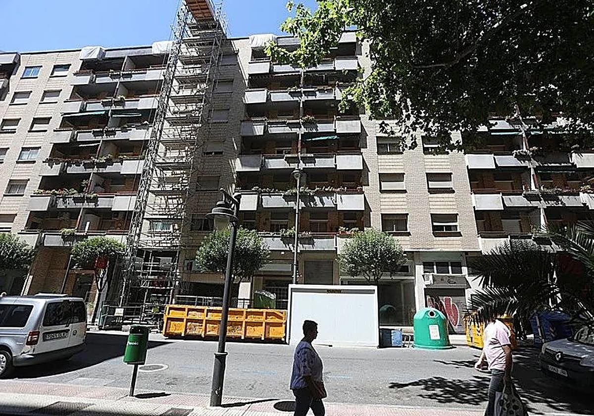 Las nuevas salas de cine abrirán en la calle Belchite, donde se encontraba la tienda Roche Bobois.