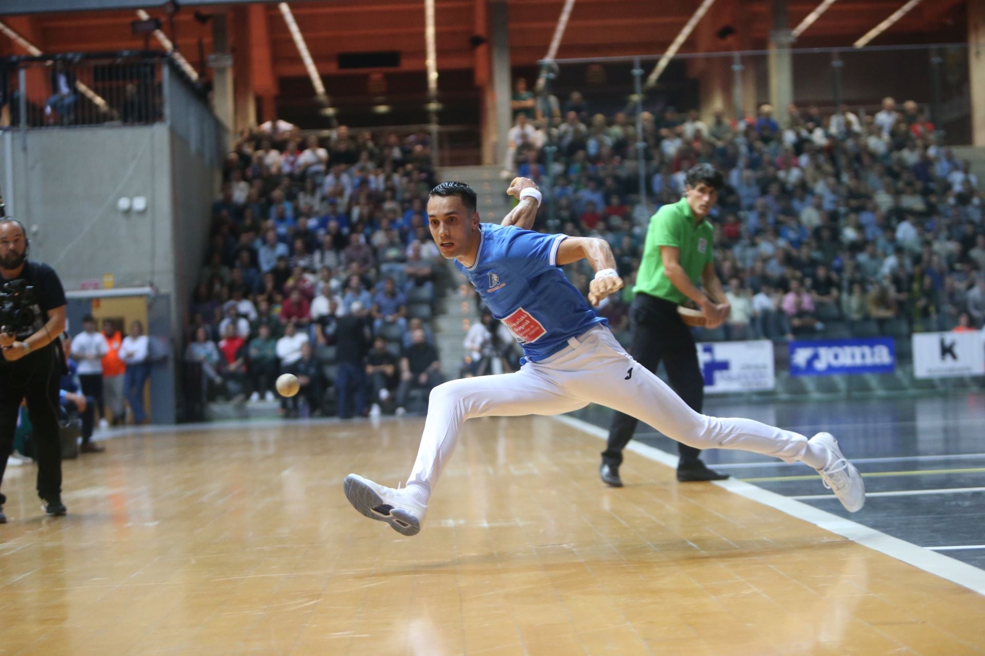 El ambiente durante la final del Cuatro y medio