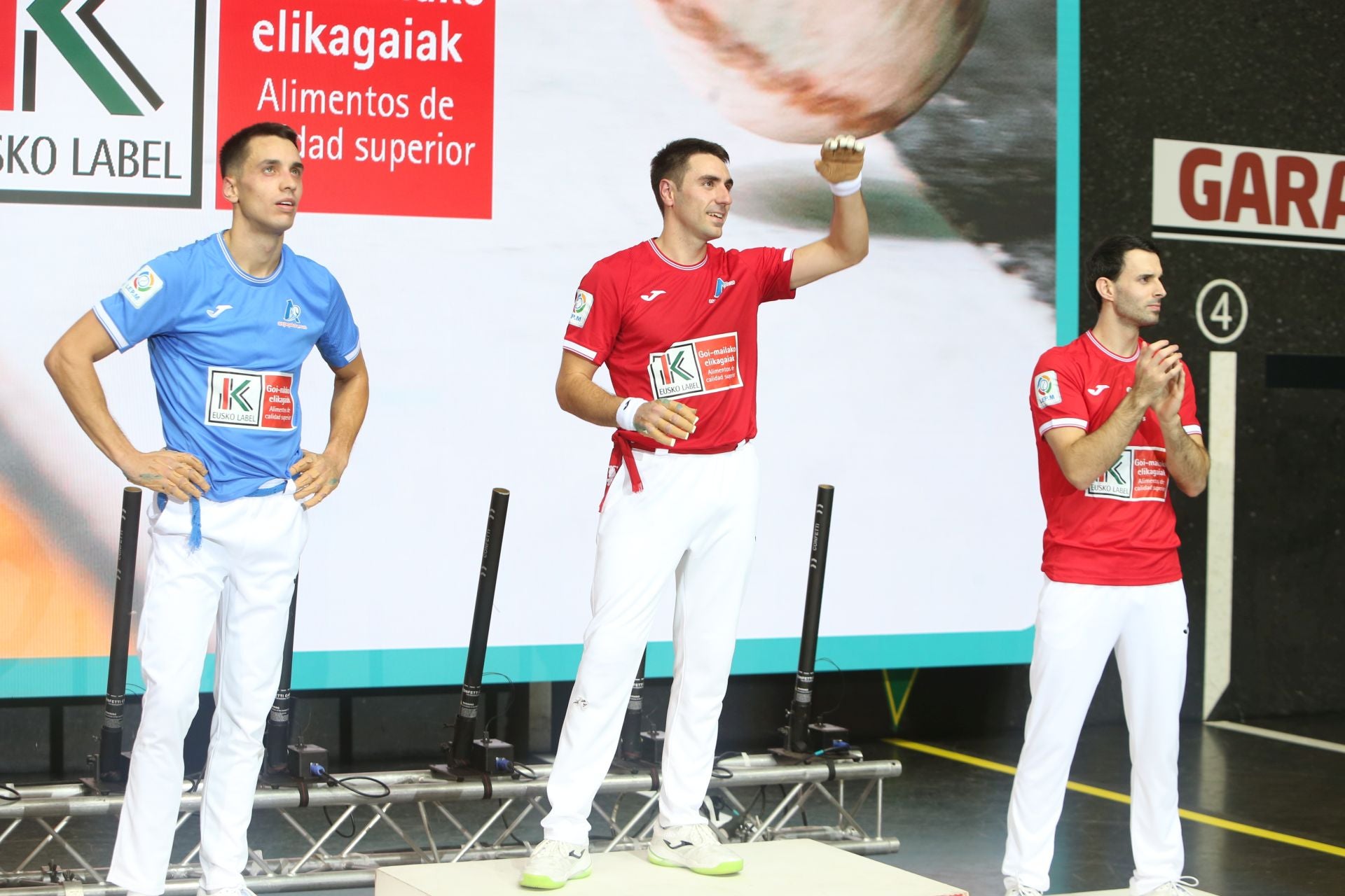 El ambiente durante la final del Cuatro y medio